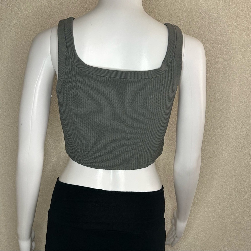 Cuts Gray Nylon Ribbed Crop Tank Top - Picture 2 of 8